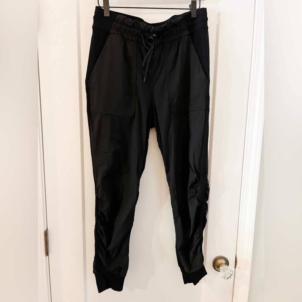 Lululemon Beyond the Studio jogger
